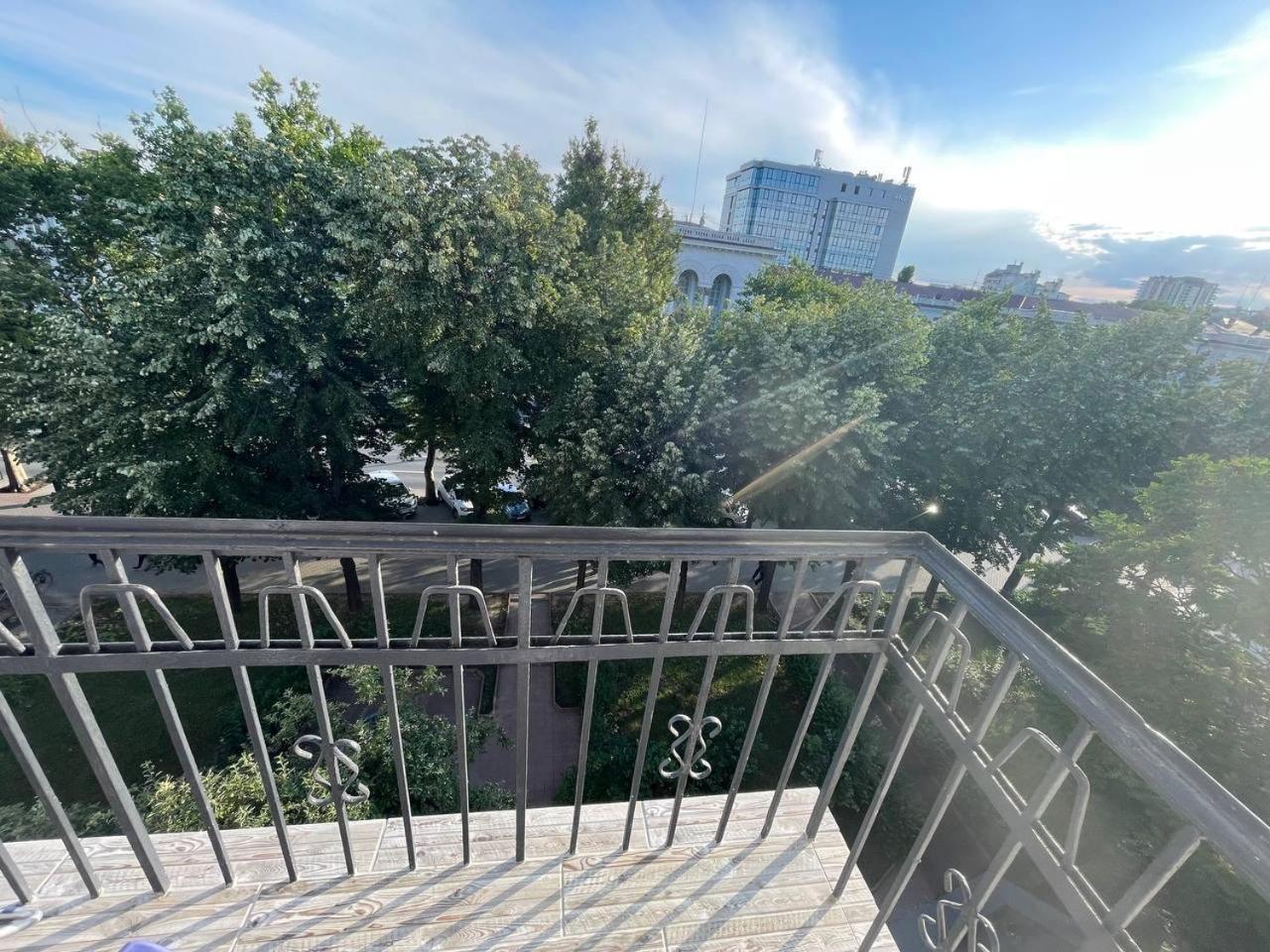 In Chisinau! Апартаменти